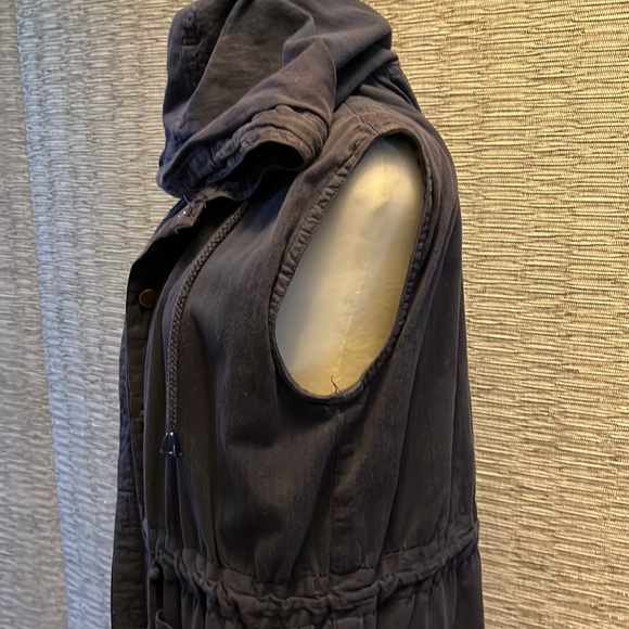 Neutral Zone utility vest size M - Picture 6 of 10